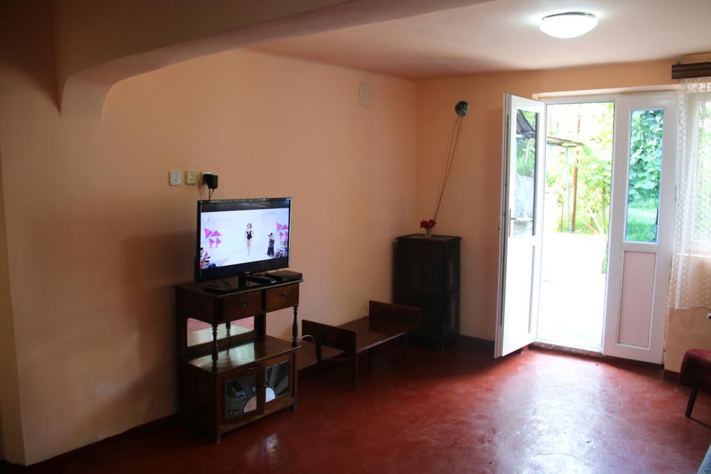 Achi Guest House Makhinjauri Exterior foto